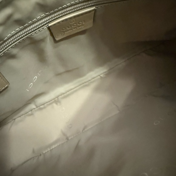 Gucci Cream Shoulder Bag with Bamboo Handle - Picture 12 of 15